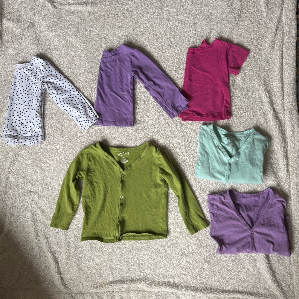 Lot of June & January tops. Top 3 are 3t, bottom 3 are 4t.